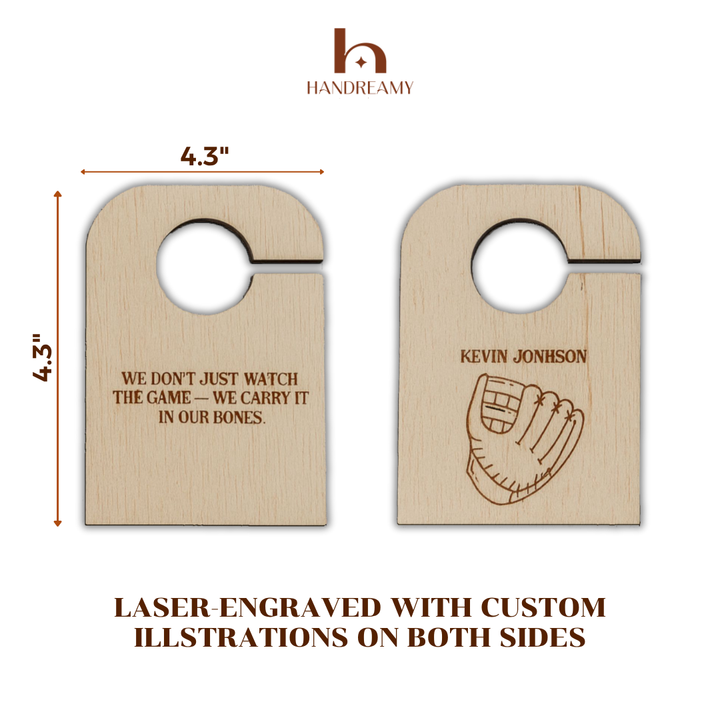 Two wooden tags with laser-engraved text and illustrations on a white background, featuring the brand 'Handreamy'.